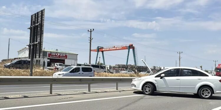 İki avtomobil toqquşdu: 6 yaralı