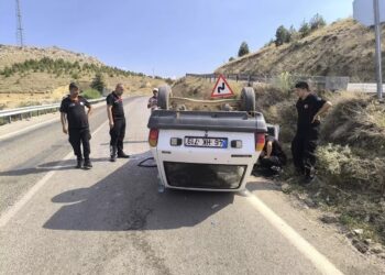 Avtomobil aşdı: 1 ölü, 1 yaralı