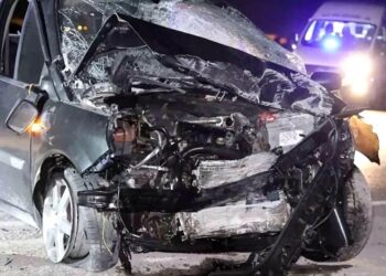 Avtomobil hasara çırpıldı