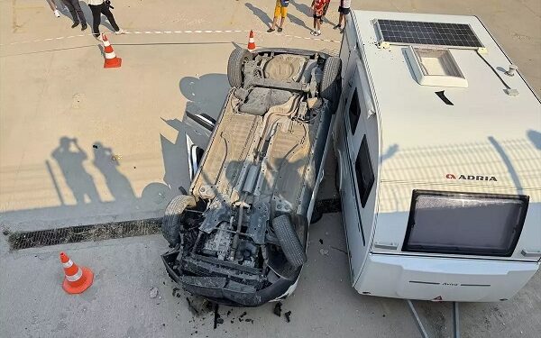 Avtomobil aşdı: Ana və qızı yaralandı