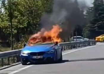 Hərəkətdə olan avtomobil yandı