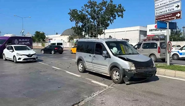 İki avtomobil toqquşdu: 1 yaralı