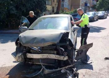 İki avtomobil toqquşdu: 1 yaralı