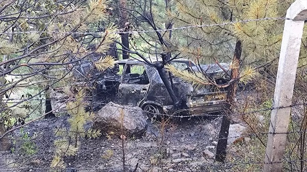 Avtomobil aşaraq yandı