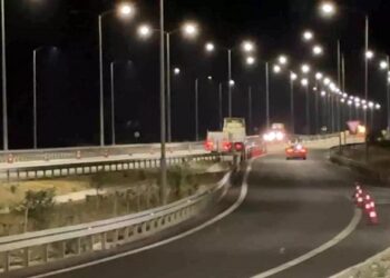 Minik avtomobili yük maşını ilə toqquşdu: 1 ölü, 3 yaralı