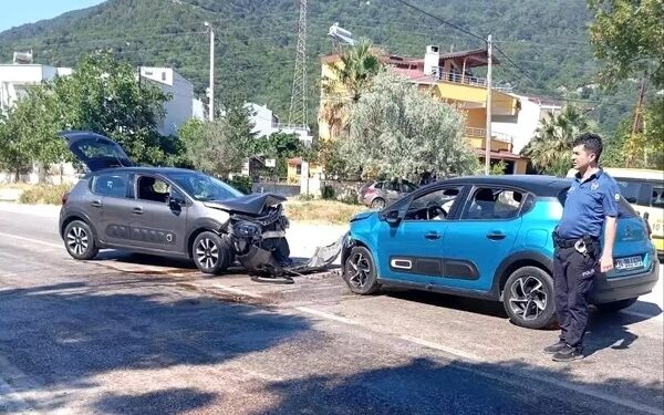 İki avtomobil toqquşdu: 5 yaralı