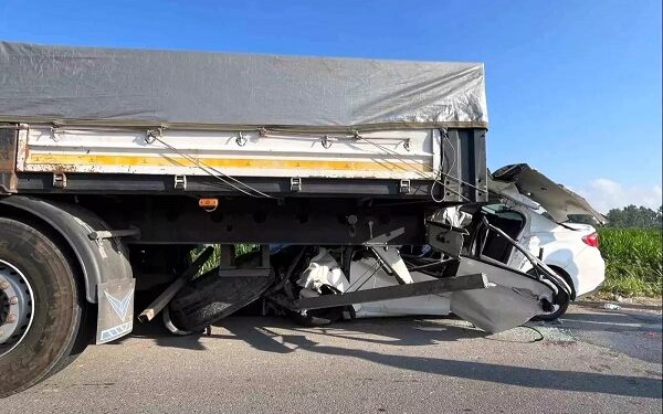 Minik avtomobili və TIR toqquşdu: 1 ölü