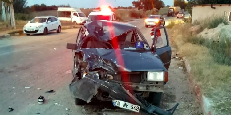 Minik avtomobili və motosiklet toqquşdu: 19 yaşlı sürücü öldü