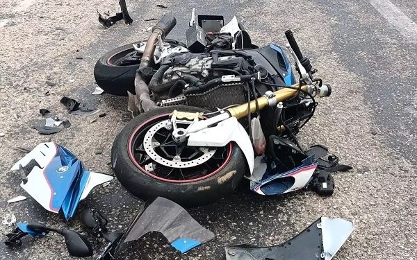 Minik avtomobili və motosiklet toqquşdu: 1 yaralı