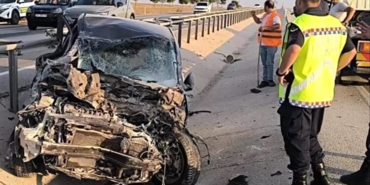 Avtomobil baryerə çırpıldı: 1 yaralı