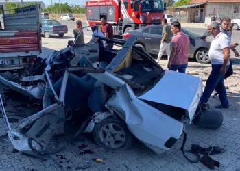 İki avtomobil toqquşdu: 1 ölü, 1 yaralı