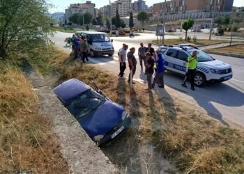 Minik avtomobil və yük maşını toqquşdu: Ana və oğulu yaralandı