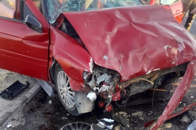 Minik avtomobili və mikroavtobus toqquşdu: 1 ölü, 12 yaralı