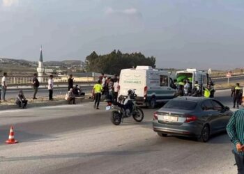 Avtomobil yaşlı qadını vurdu