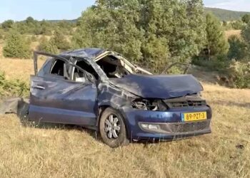 Avtomobil yol kənarına aşdı: 54 yaşlı sürücü öldü