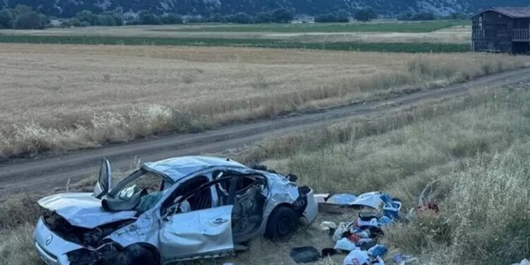 Avtomobil aşdı: 3 ölü, 3 yaralı