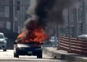 Hərəkətdə olan avtomobil yandı