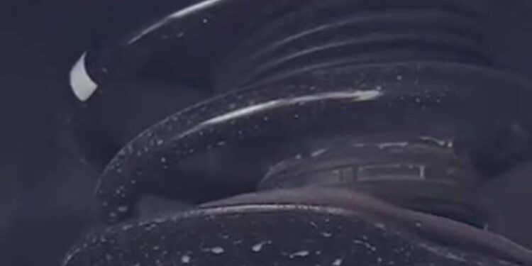 46 km sürülmüş Çin maşınında problem çıxdı - VİDEO