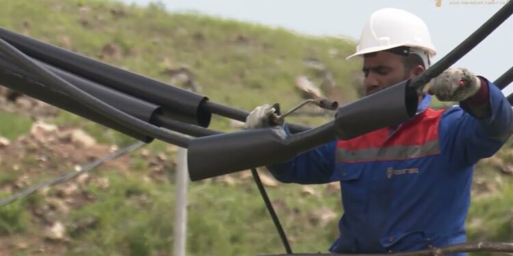 “Azərişıq” ASC Gədəbəyin bir sıra kəndlərində elektrik təsərrüfatını yeniləyir-VİDEO