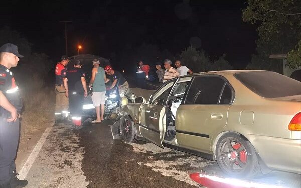 İki avtomobil toqquşdu: 4 yaralı