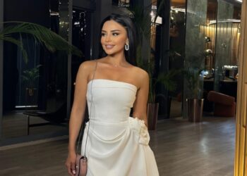 Vüsalə Əlizadə “Ağ Şəhər”dəki Dəbdəbəli Evinin Görüntülərini Paylaşdı – Yataq və Hamamdan Videolar