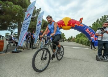 KİV nümayəndələri arasında velosiped yarışı keçirilib