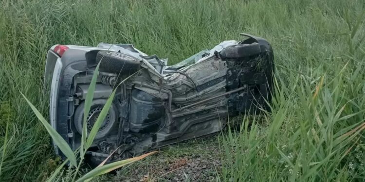 Minik avtomobili qatarla toqquşdu: 1 ölü