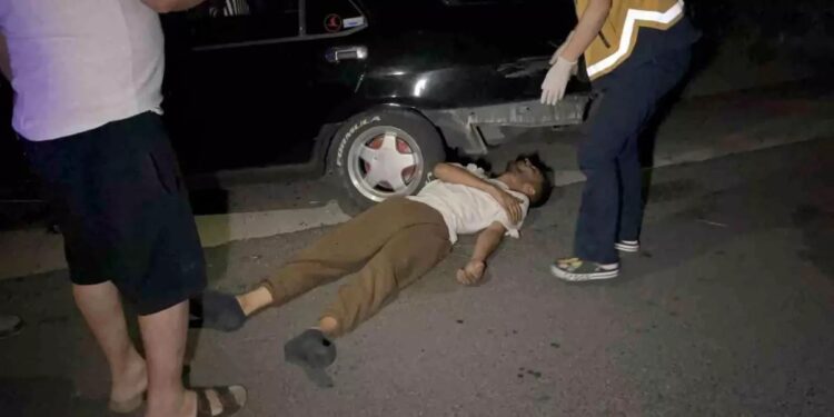 Avtomobil yol kənarına aşdı: 1 yaralı