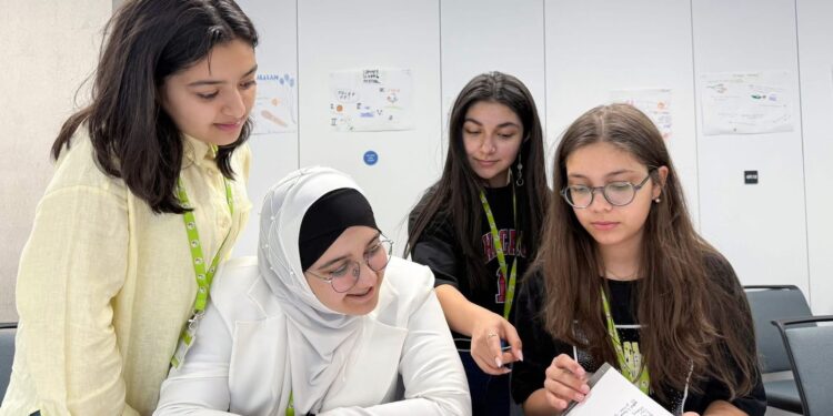 Şəhid övladları üçün “YAŞAT” yay məktəbi Londonda davam edir