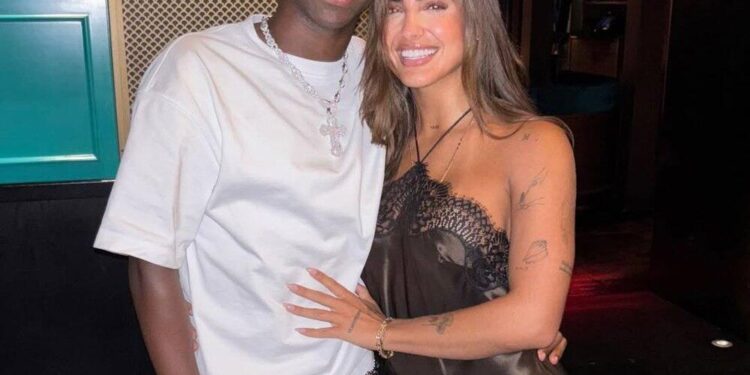 Bu FOTOlar “Real”ın ulduzunun keçmiş sevgilisini “dəliyə döndərdi”