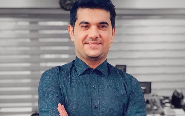 "Fəlakət" tanınmış aktrisa ilə sevgilidir? - VİDEO