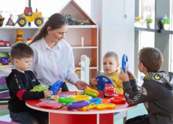 Övladını bağçaya qoymaq istəyən valideynlərin NƏZƏRİNƏ