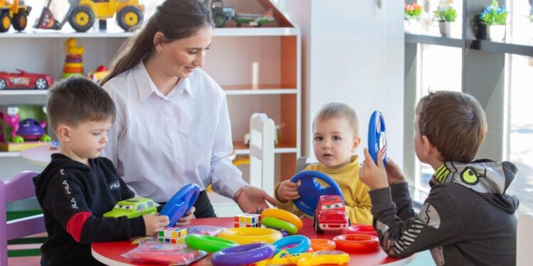Övladını bağçaya qoymaq istəyən valideynlərin NƏZƏRİNƏ