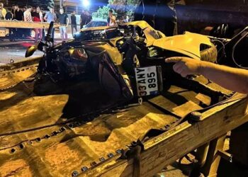 Minik avtomobili və motosiklet toqquşdu: 2 yaralı