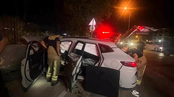 İki avtomobil toqquşdu: 8 yaralı