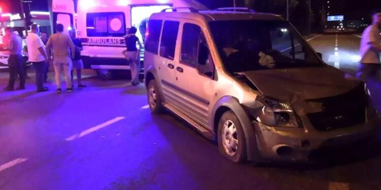 İki avtomobil toqquşdu: 3 yaralı