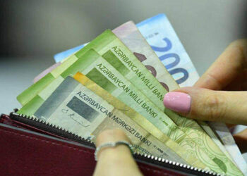 Müəllimlərin maaşları ARTDI