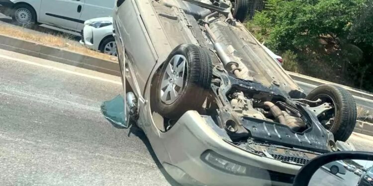 İki avtomobil toqquşdu: 3 yaralı