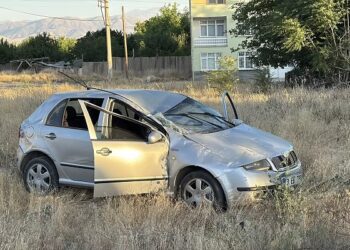 Minik avtomobili aşdı: 5 yaralı