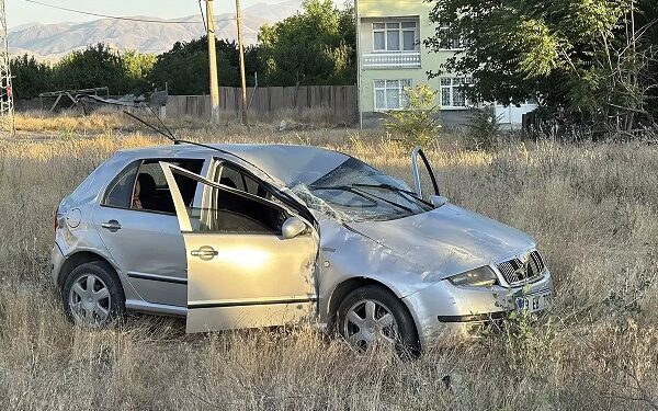 Minik avtomobili aşdı: 5 yaralı