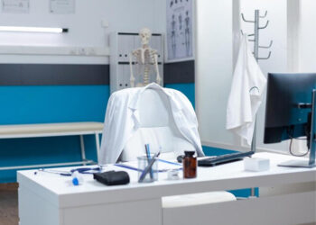 Azərbaycanda həkim qəfil öldü