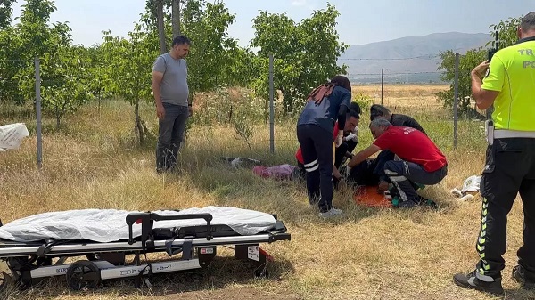 Avtomobil yol kənarına aşdı: Sürücü yaralandı