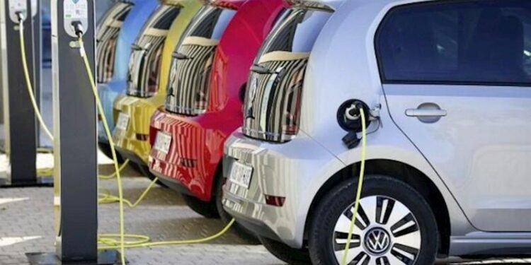 Azərbaycanda bu avtomobillər 12 min manat UCUZLAŞIB