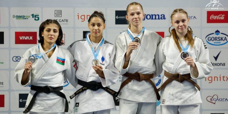 Yığmamızın daha 3 üzvü fəxri kürsüyə qalxıb