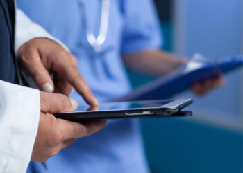 Direktor və baş həkim işdən çıxarıldı