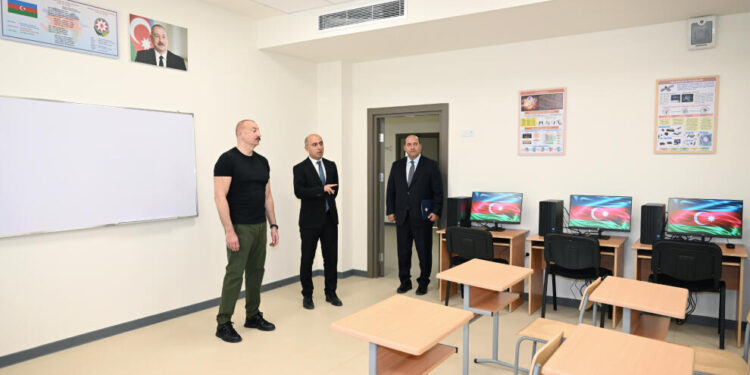 Ağdam şəhər 1 nömrəli tam orta məktəbin binasının açılışı olub - FOTOLAR