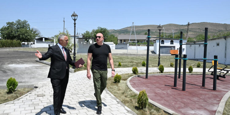 Prezident Xocalının Təzəbinə kəndində görülən işlərlə tanış olub - FOTOLAR