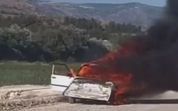 Hərəkətdə olan avtomobil yandı
