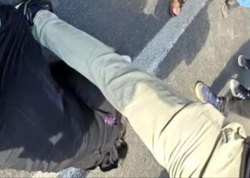 53 yaşlı qadını avtomobil vurdu