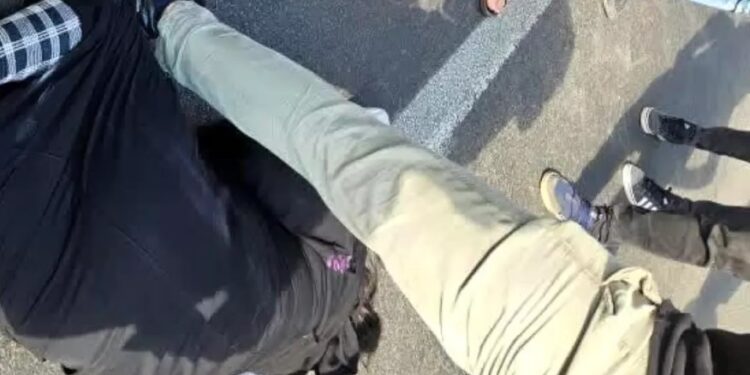 53 yaşlı qadını avtomobil vurdu